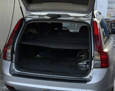 Серый Вольво В50, объемом двигателя 1.56 л и пробегом 310 тыс. км за 7450 $, фото 7 на Automoto.ua