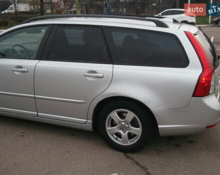 Серый Вольво В50, объемом двигателя 1.6 л и пробегом 206 тыс. км за 7450 $, фото 19 на Automoto.ua