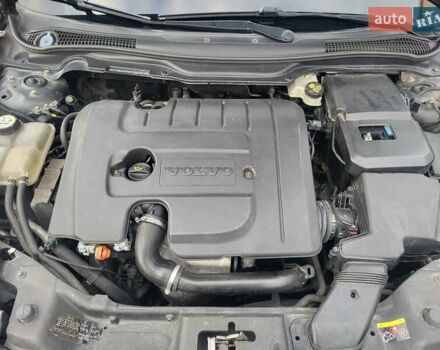 Серый Вольво В50, объемом двигателя 1.6 л и пробегом 221 тыс. км за 7300 $, фото 10 на Automoto.ua