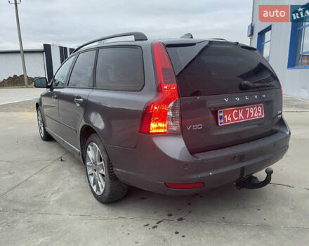 Серый Вольво В50, объемом двигателя 1.6 л и пробегом 222 тыс. км за 7950 $, фото 3 на Automoto.ua