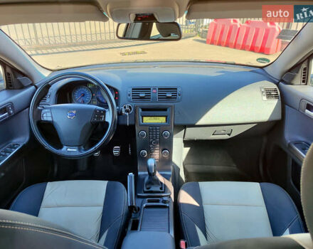 Серый Вольво В50, объемом двигателя 1.6 л и пробегом 193 тыс. км за 7999 $, фото 1 на Automoto.ua