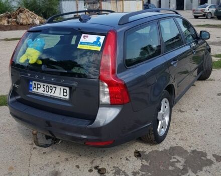 Сірий Вольво V50, об'ємом двигуна 2 л та пробігом 227 тис. км за 7800 $, фото 3 на Automoto.ua