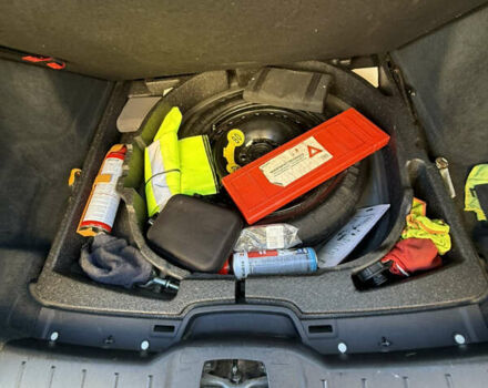 Сірий Вольво V50, об'ємом двигуна 1.6 л та пробігом 292 тис. км за 5999 $, фото 21 на Automoto.ua