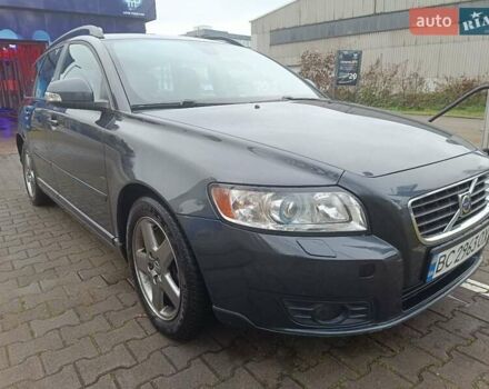 Серый Вольво В50, объемом двигателя 2 л и пробегом 306 тыс. км за 7200 $, фото 1 на Automoto.ua