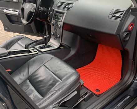 Серый Вольво В50, объемом двигателя 2 л и пробегом 281 тыс. км за 8000 $, фото 5 на Automoto.ua