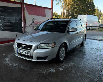 Серый Вольво В50, объемом двигателя 1.56 л и пробегом 310 тыс. км за 7450 $, фото 5 на Automoto.ua