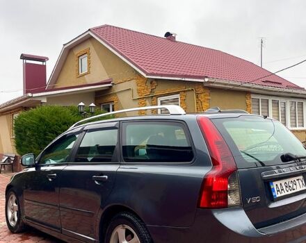 Серый Вольво В50, объемом двигателя 1.6 л и пробегом 219 тыс. км за 6650 $, фото 7 на Automoto.ua