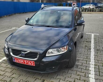 Серый Вольво В50, объемом двигателя 1.6 л и пробегом 221 тыс. км за 7300 $, фото 7 на Automoto.ua