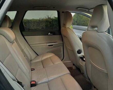 Вольво В50 2010 в Жовкве на Automoto.ua Серый Вольво В50, объемом двигателя 1.6 л и пробегом 242 тыс. км за 7500 $, фото 13 на Automoto.ua