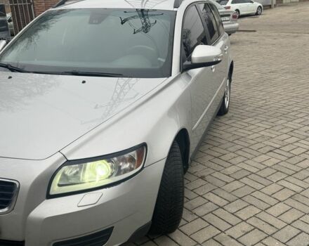 Серый Вольво В50, объемом двигателя 1.6 л и пробегом 303 тыс. км за 7200 $, фото 1 на Automoto.ua