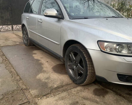 Серый Вольво В50, объемом двигателя 1.6 л и пробегом 300 тыс. км за 6400 $, фото 1 на Automoto.ua