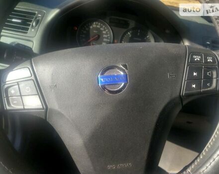 Серый Вольво В50, объемом двигателя 1.6 л и пробегом 295 тыс. км за 5800 $, фото 17 на Automoto.ua