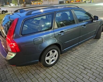 Сірий Вольво V50, об'ємом двигуна 0 л та пробігом 226 тис. км за 7777 $, фото 3 на Automoto.ua