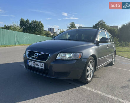 Вольво В50 2010 в Ивано-Франковске на Automoto.ua Серый Вольво В50, объемом двигателя 1.6 л и пробегом 250 тыс. км за 7900 $, фото 5 на Automoto.ua