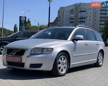 Серый Вольво В50, объемом двигателя 1.6 л и пробегом 260 тыс. км за 7950 $, фото 12 на Automoto.ua