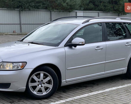 Серый Вольво В50, объемом двигателя 1.6 л и пробегом 263 тыс. км за 6900 $, фото 5 на Automoto.ua