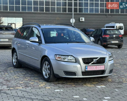 Серый Вольво В50, объемом двигателя 1.6 л и пробегом 259 тыс. км за 6850 $, фото 3 на Automoto.ua