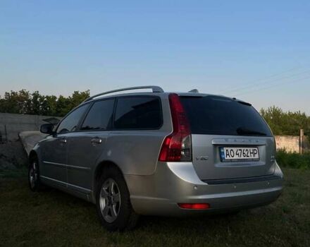 Серый Вольво В50, объемом двигателя 1.56 л и пробегом 222 тыс. км за 8000 $, фото 9 на Automoto.ua