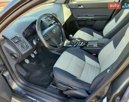 Серый Вольво В50, объемом двигателя 1.6 л и пробегом 193 тыс. км за 7999 $, фото 35 на Automoto.ua