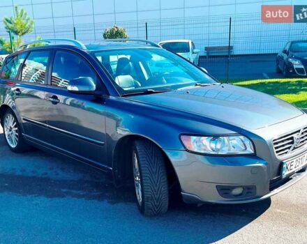 Серый Вольво В50, объемом двигателя 1.6 л и пробегом 270 тыс. км за 6800 $, фото 1 на Automoto.ua