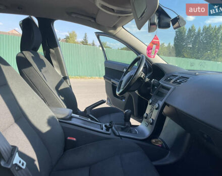 Вольво В50 2010 в Ивано-Франковске на Automoto.ua Серый Вольво В50, объемом двигателя 1.6 л и пробегом 250 тыс. км за 7900 $, фото 14 на Automoto.ua