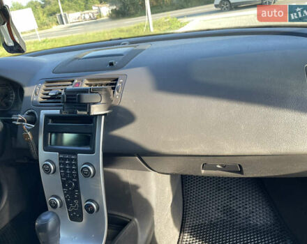 Сірий Вольво V50, об'ємом двигуна 1.6 л та пробігом 251 тис. км за 6500 $, фото 17 на Automoto.ua