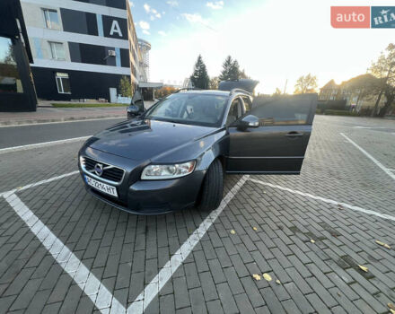 Вольво В50 2010 в Луцке на Automoto.ua Серый Вольво В50, объемом двигателя 1.6 л и пробегом 280 тыс. км за 8600 $, фото 3 на Automoto.ua