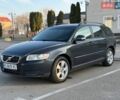 Серый Вольво В50, объемом двигателя 1.56 л и пробегом 240 тыс. км за 7500 $, фото 1 на Automoto.ua