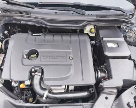 Серый Вольво В50, объемом двигателя 1.6 л и пробегом 247 тыс. км за 7800 $, фото 18 на Automoto.ua