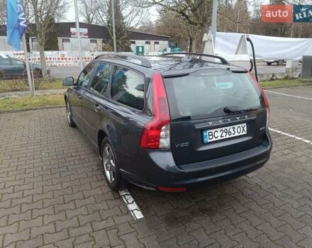 Серый Вольво В50, объемом двигателя 2 л и пробегом 306 тыс. км за 7200 $, фото 4 на Automoto.ua