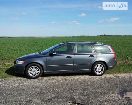 Сірий Вольво V50, об'ємом двигуна 0 л та пробігом 220 тис. км за 6700 $, фото 1 на Automoto.ua