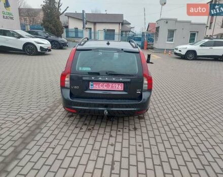 Серый Вольво В50, объемом двигателя 1.6 л и пробегом 251 тыс. км за 6000 $, фото 3 на Automoto.ua