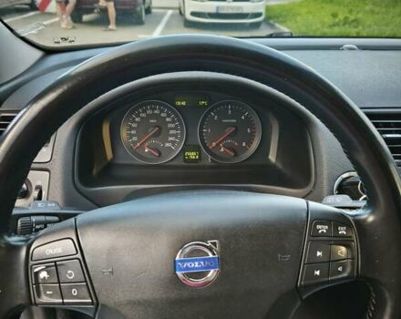 Серый Вольво В50, объемом двигателя 1.6 л и пробегом 257 тыс. км за 8250 $, фото 10 на Automoto.ua