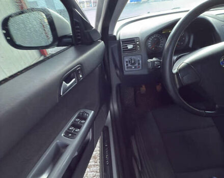 Серый Вольво В50, объемом двигателя 1.56 л и пробегом 310 тыс. км за 7450 $, фото 10 на Automoto.ua