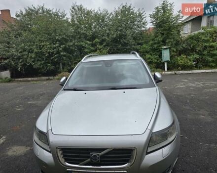 Вольво В50 2010 в Горохов на Automoto.ua Серый Вольво В50, объемом двигателя 1.56 л и пробегом 300 тыс. км за 7800 $, фото 5 на Automoto.ua