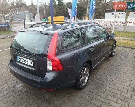 Серый Вольво В50, объемом двигателя 2 л и пробегом 306 тыс. км за 7200 $, фото 5 на Automoto.ua