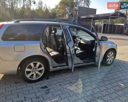 Вольво В50 2010 в Камень-Каширский на Automoto.ua Серый Вольво В50, объемом двигателя 1.56 л и пробегом 184 тыс. км за 7100 $, фото 5 на Automoto.ua