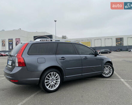 Вольво В50 2010 в Киеве на Automoto.ua Серый Вольво В50, объемом двигателя 1.56 л и пробегом 277 тыс. км за 9350 $, фото 5 на Automoto.ua