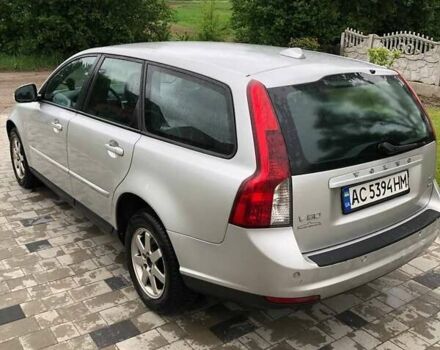 Серый Вольво В50, объемом двигателя 1.6 л и пробегом 268 тыс. км за 6100 $, фото 3 на Automoto.ua