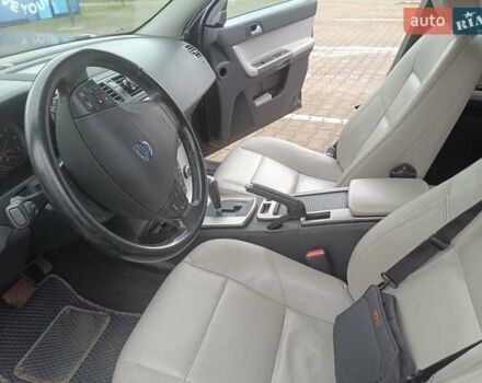 Серый Вольво В50, объемом двигателя 2 л и пробегом 306 тыс. км за 7200 $, фото 7 на Automoto.ua