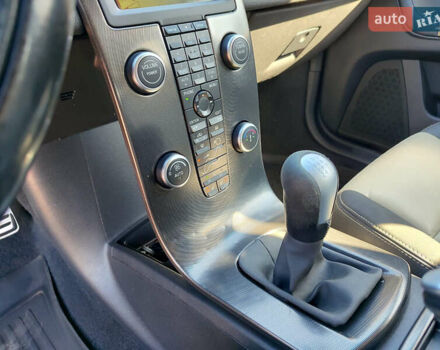 Серый Вольво В50, объемом двигателя 1.6 л и пробегом 193 тыс. км за 7999 $, фото 38 на Automoto.ua