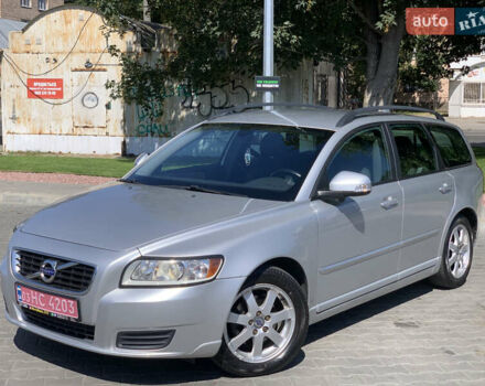 Серый Вольво В50, объемом двигателя 1.6 л и пробегом 260 тыс. км за 7950 $, фото 2 на Automoto.ua