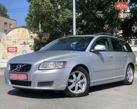Серый Вольво В50, объемом двигателя 1.6 л и пробегом 260 тыс. км за 7950 $, фото 3 на Automoto.ua
