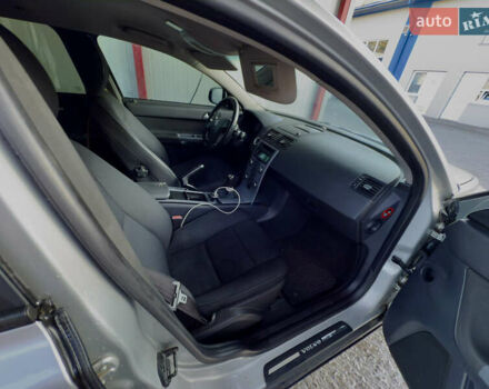 Серый Вольво В50, объемом двигателя 1.56 л и пробегом 310 тыс. км за 7450 $, фото 14 на Automoto.ua