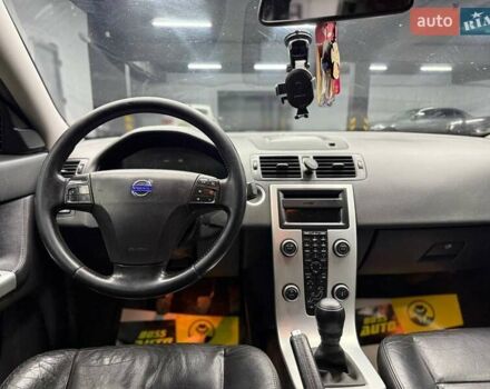 Серый Вольво В50, объемом двигателя 1.6 л и пробегом 252 тыс. км за 7200 $, фото 9 на Automoto.ua