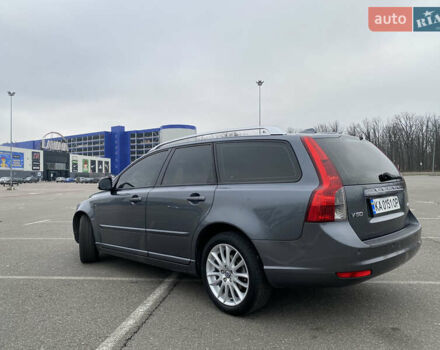 Вольво В50 2010 в Киеве на Automoto.ua Серый Вольво В50, объемом двигателя 1.56 л и пробегом 277 тыс. км за 9350 $, фото 3 на Automoto.ua