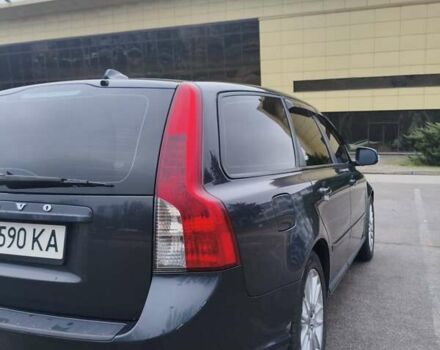 Серый Вольво В50, объемом двигателя 1.6 л и пробегом 247 тыс. км за 7800 $, фото 4 на Automoto.ua