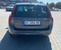 Серый Вольво В50, объемом двигателя 1.6 л и пробегом 312 тыс. км за 7000 $, фото 7 на Automoto.ua