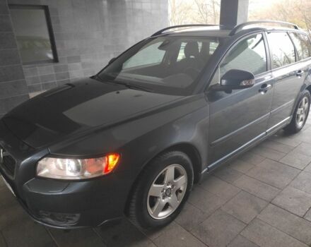 Серый Вольво В50, объемом двигателя 0 л и пробегом 176 тыс. км за 7777 $, фото 4 на Automoto.ua