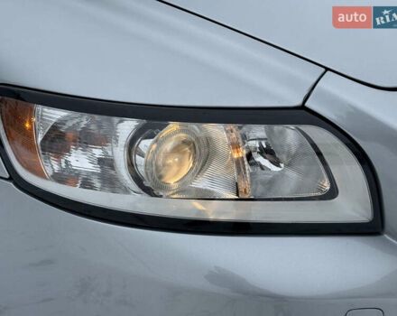 Серый Вольво В50, объемом двигателя 2 л и пробегом 197 тыс. км за 9950 $, фото 61 на Automoto.ua